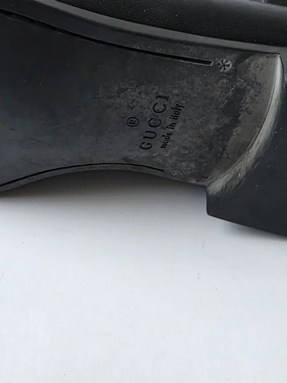 Gucci Black Leather Men’s Slip-On Dress Shoes with Silver Accent